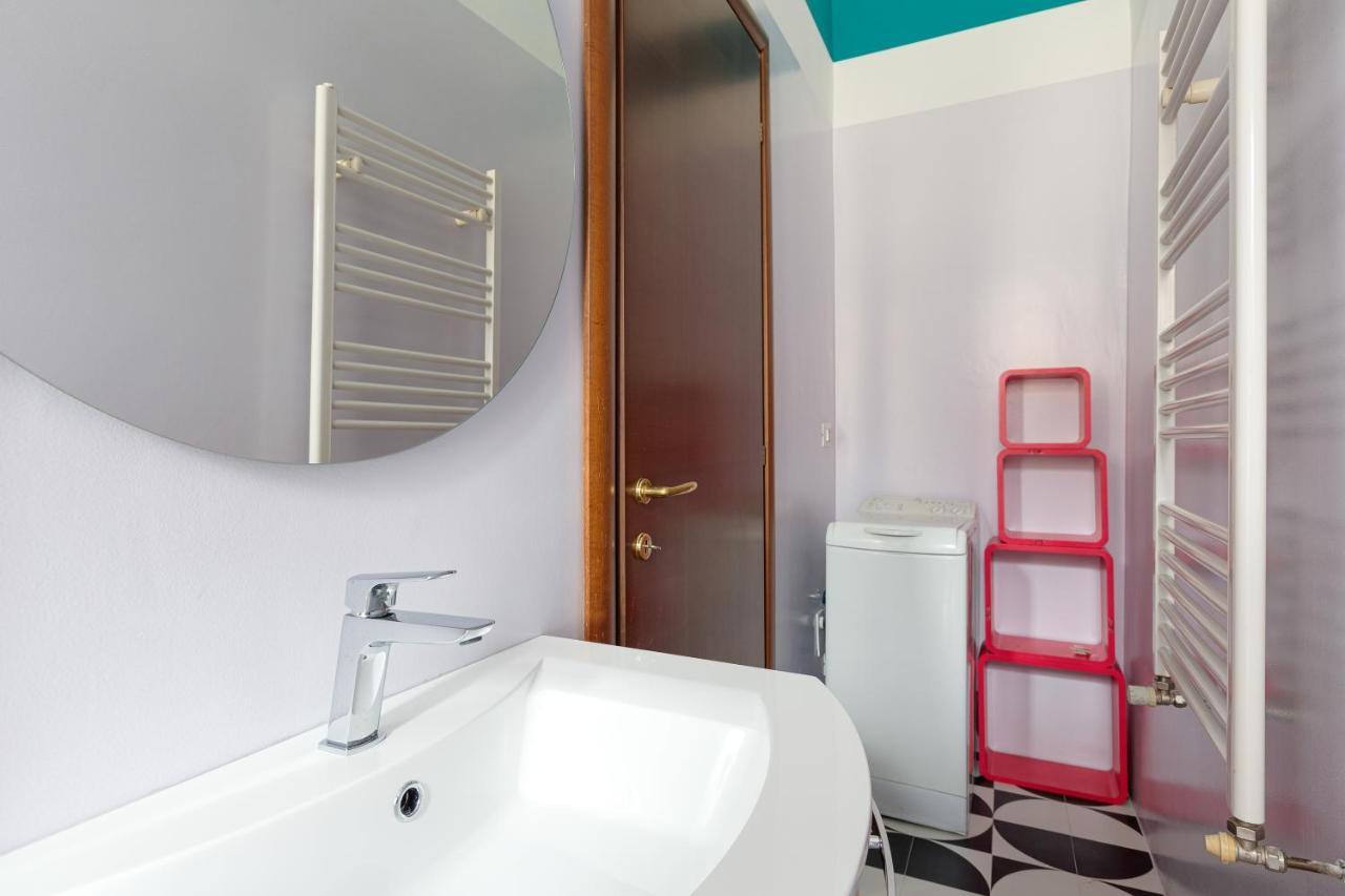 Milano Viale Umbria Colorful Apartment Bagian luar foto