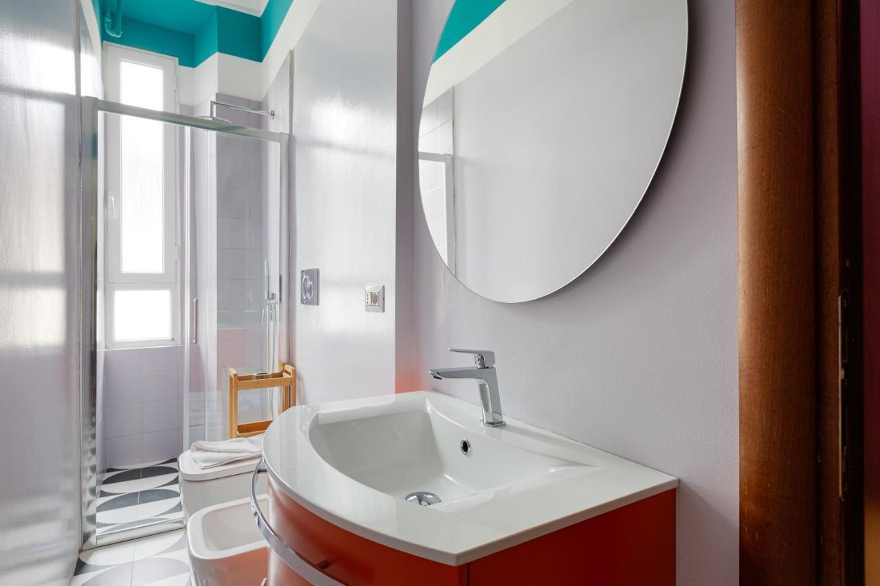 Milano Viale Umbria Colorful Apartment Bagian luar foto