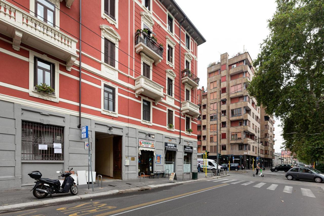 Milano Viale Umbria Colorful Apartment Bagian luar foto