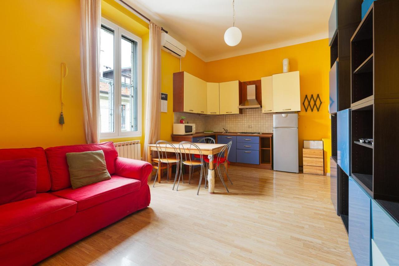 Milano Viale Umbria Colorful Apartment Bagian luar foto