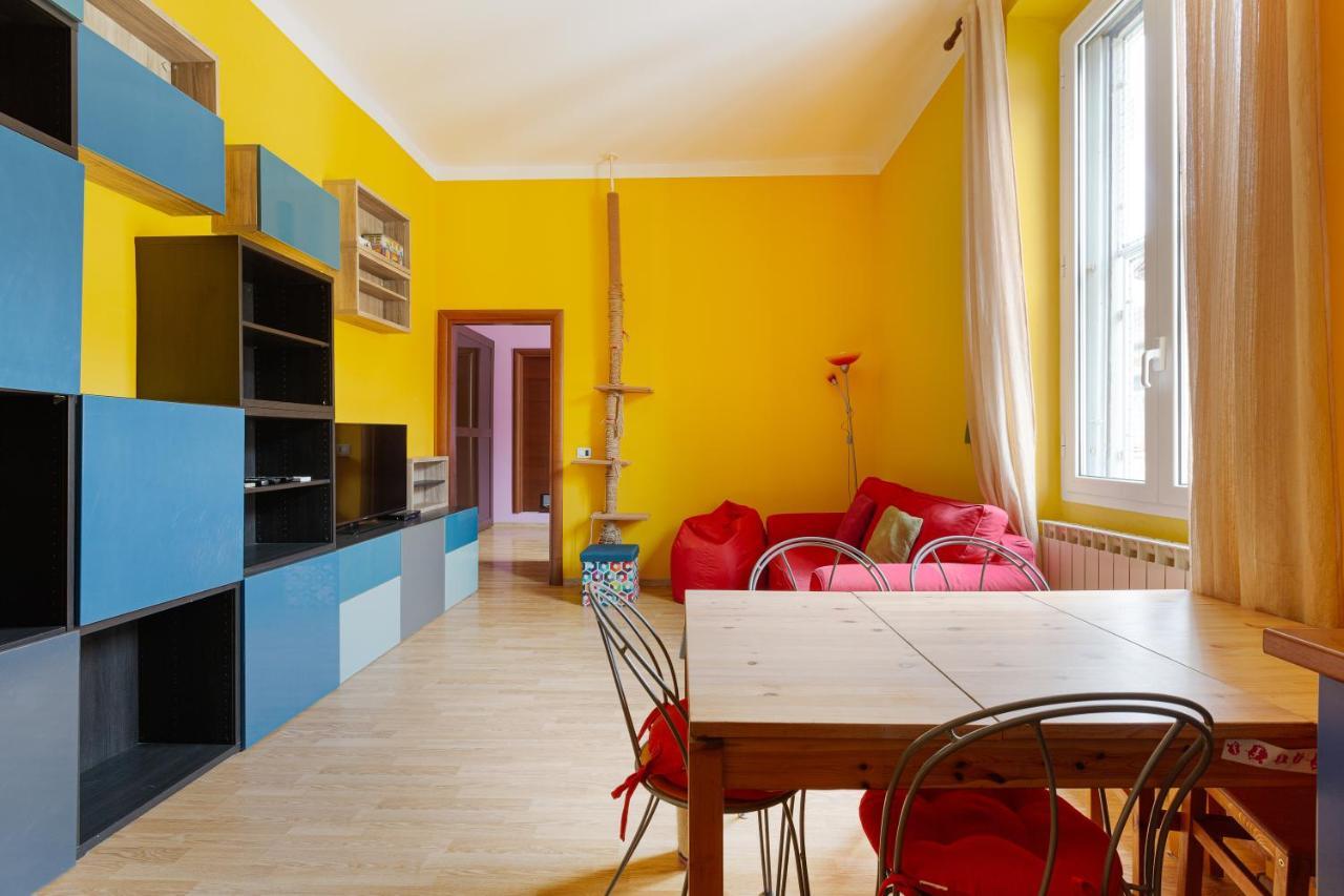 Milano Viale Umbria Colorful Apartment Bagian luar foto